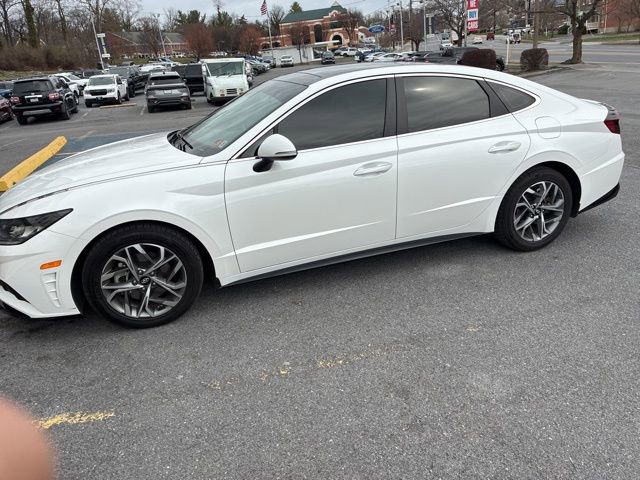 Used 2022 Hyundai Sonata SEL w/ Convenience Package image 2