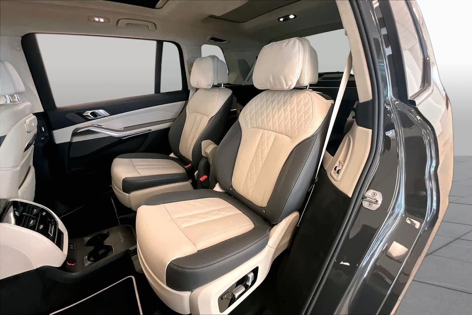 Used 2026 BMW X7 M60i AWD/4WD image 18