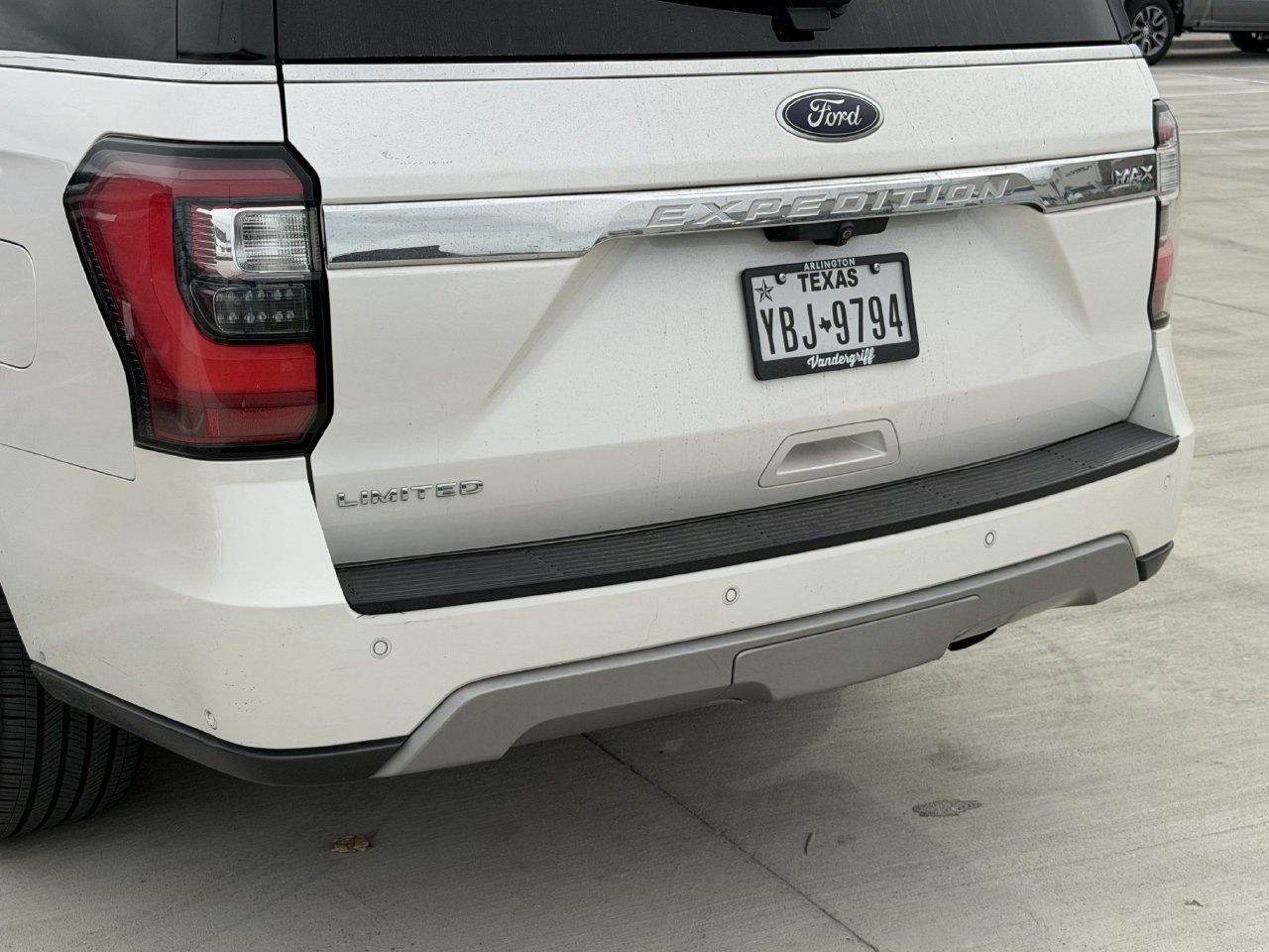 Used 2018 Ford Expedition Max Limited w/ Equipment Group 302A RWD image 6