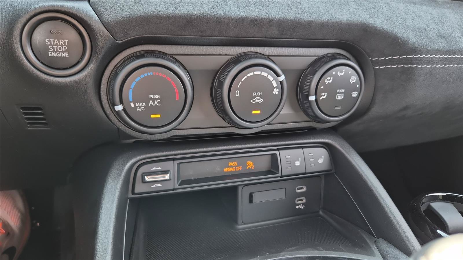 New 2026 MAZDA MX-5 Miata RF Club RWD image 17