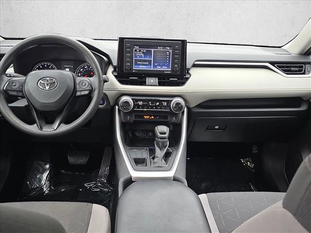 Used 2022 Toyota RAV4 XLE image 16