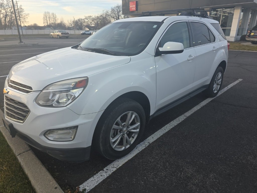 Used 2017 Chevrolet Equinox LT w/ Convenience Package image 1