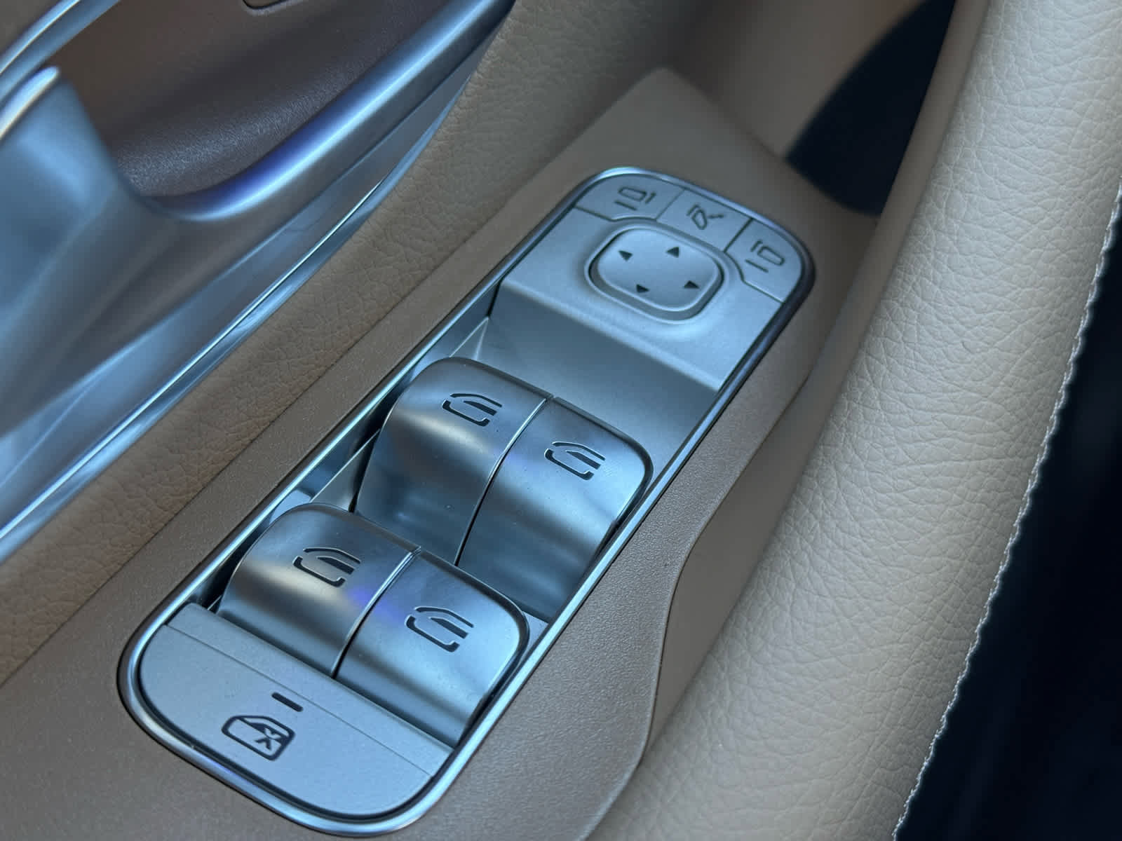 New 2026 Mercedes-Benz GLS 580 4MATIC image 24