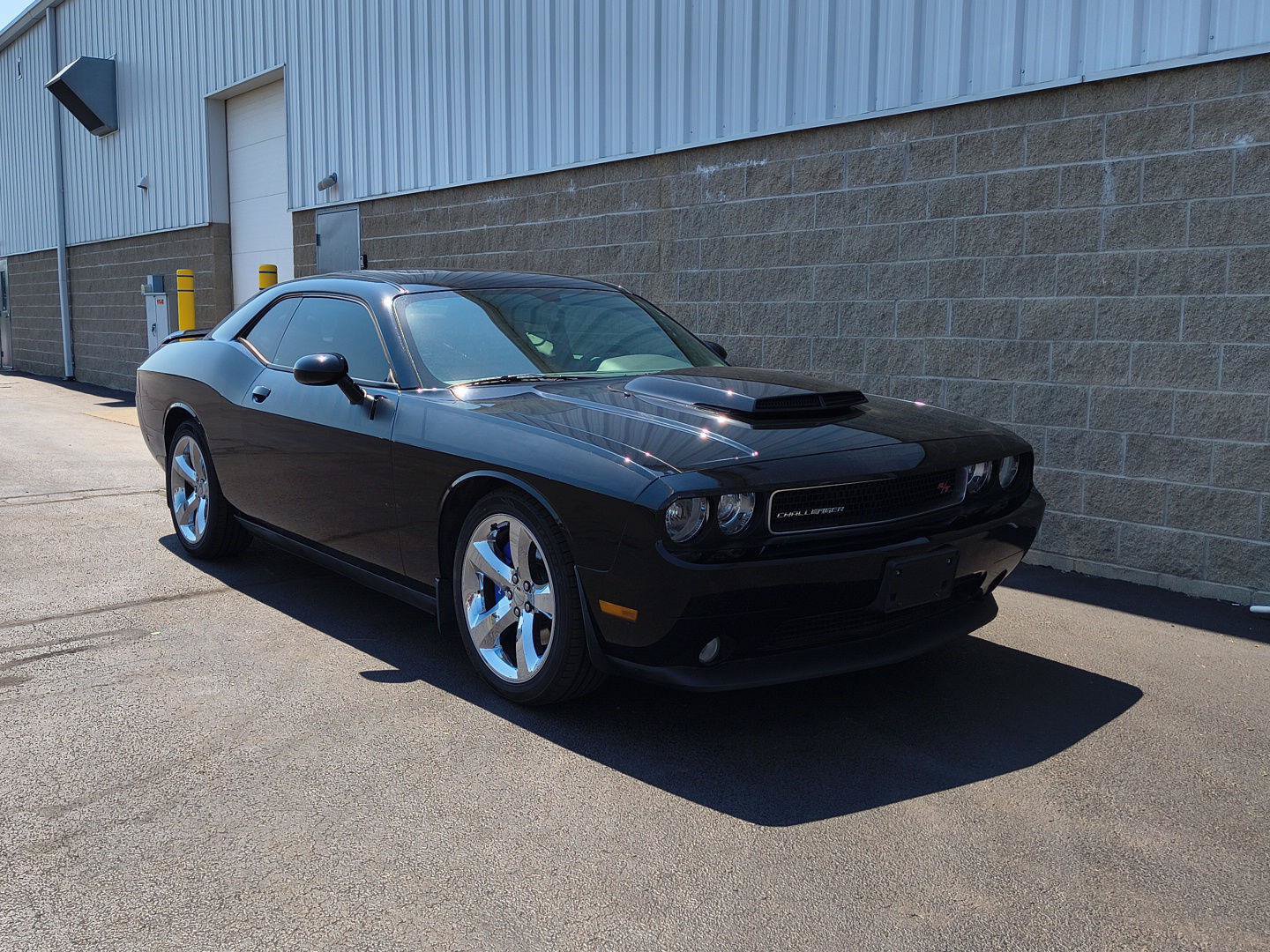 Used 2013 Dodge Challenger R/T Plus RWD image 4