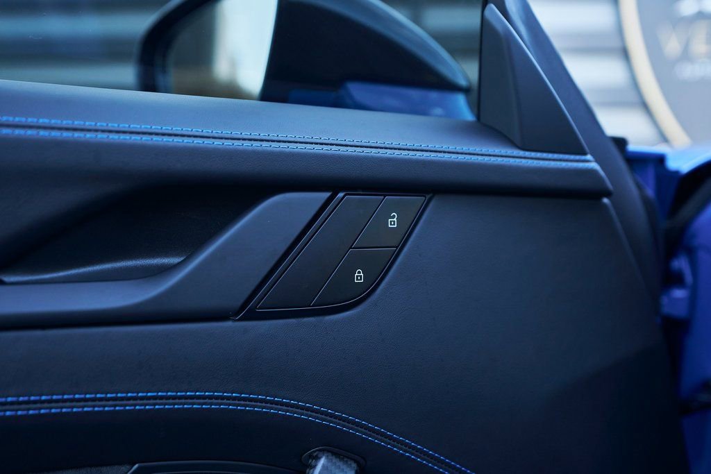 Used 2026 Porsche 911 GT3 w/ Weissach Package RWD image 36