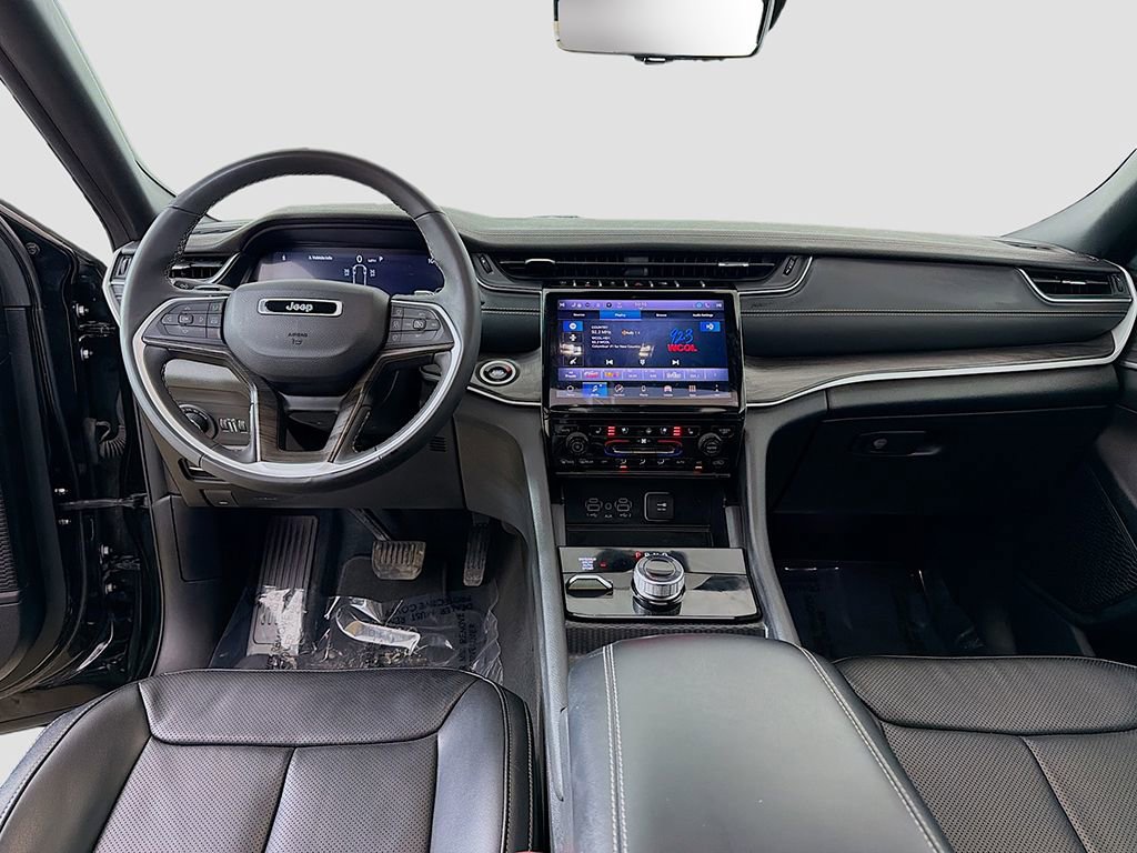 Used 2024 Jeep Grand Cherokee L Limited w/ Luxury Tech Group II image 31