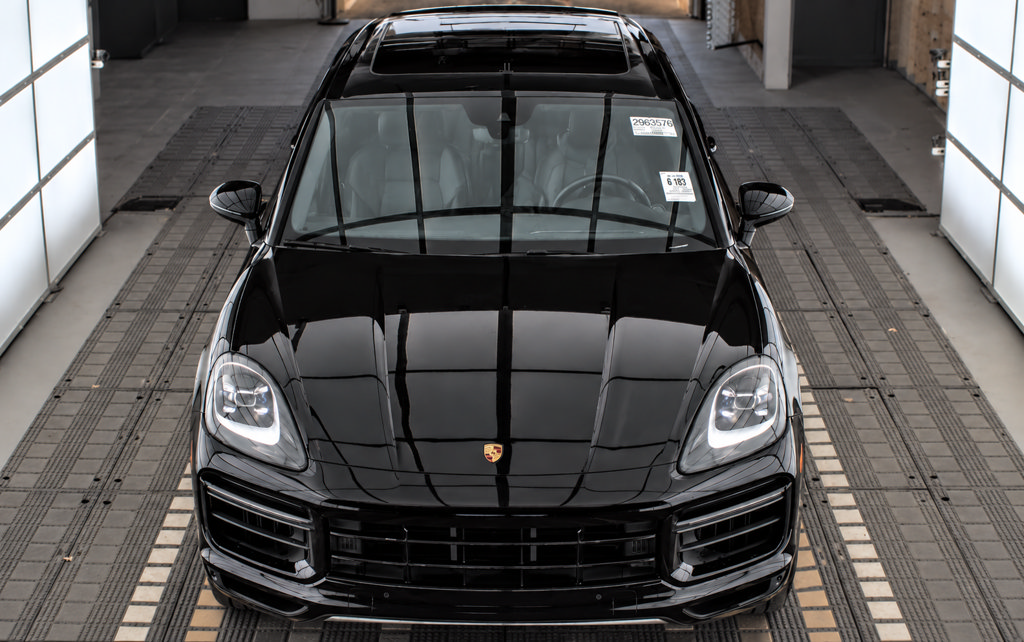 Used 2019 Porsche Cayenne Turbo AWD/4WD image 6
