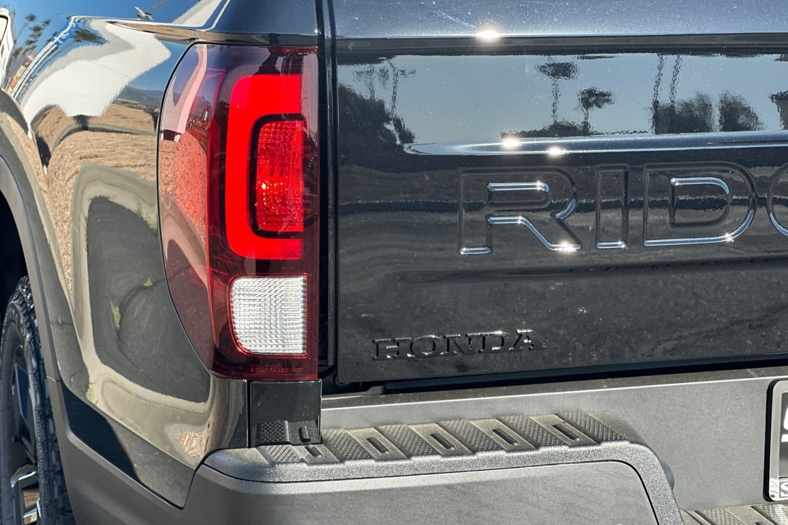 New 2026 Honda Ridgeline Black Edition image 17