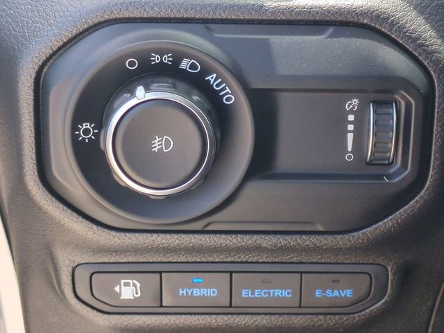 Used 2023 Jeep Wrangler Unlimited Sahara image 18