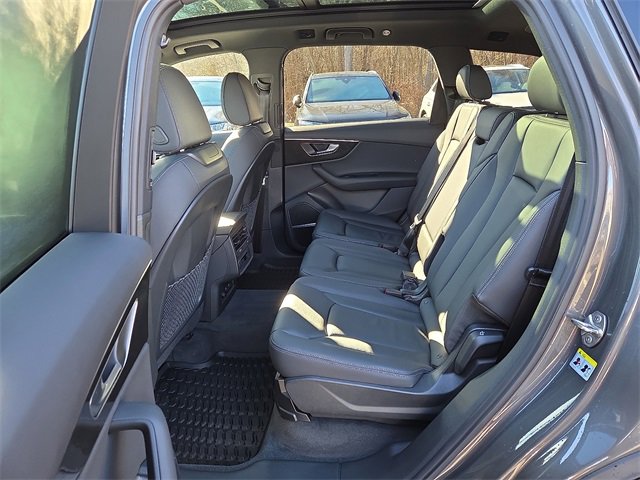 Certified 2025 Audi Q7 2.0T Premium w/ Convenience Plus Package image 11
