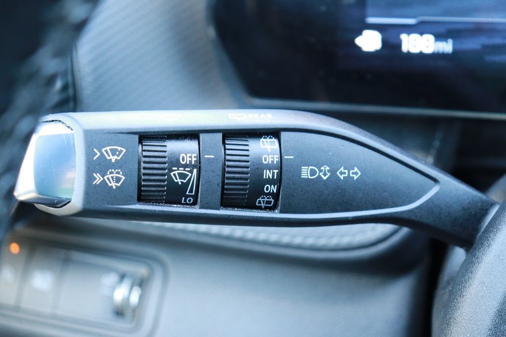 Used 2026 Chevrolet Equinox LT FWD image 24
