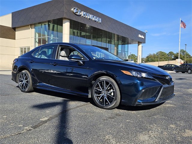 Used 2021 Toyota Camry SE