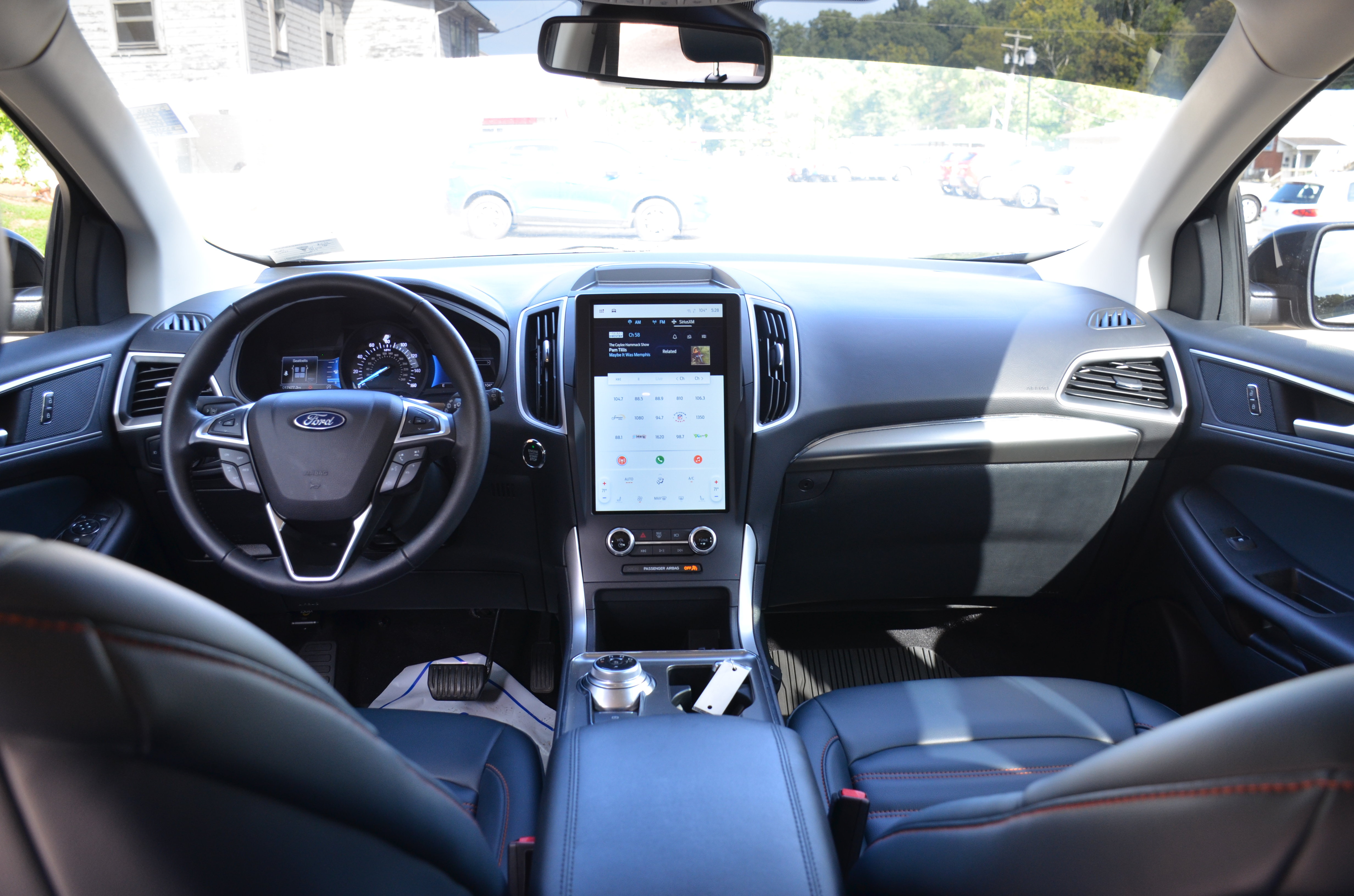 Used 2023 Ford Edge SEL w/ Sport Appearance Package AWD/4WD image 46