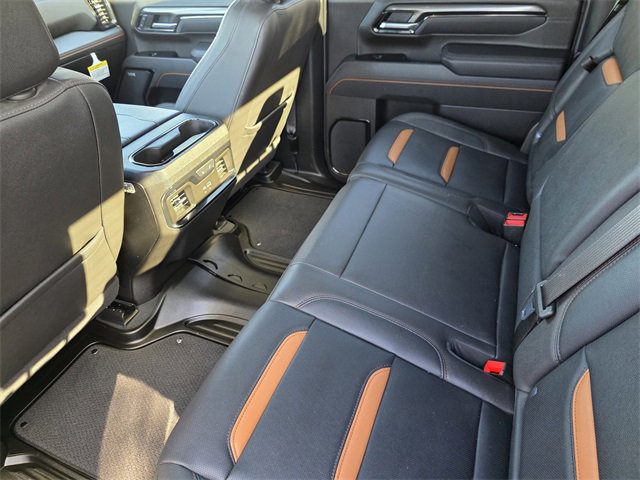 Used 2025 GMC Sierra 2500 AT4 w/ AT4 Premium Plus Package image 18