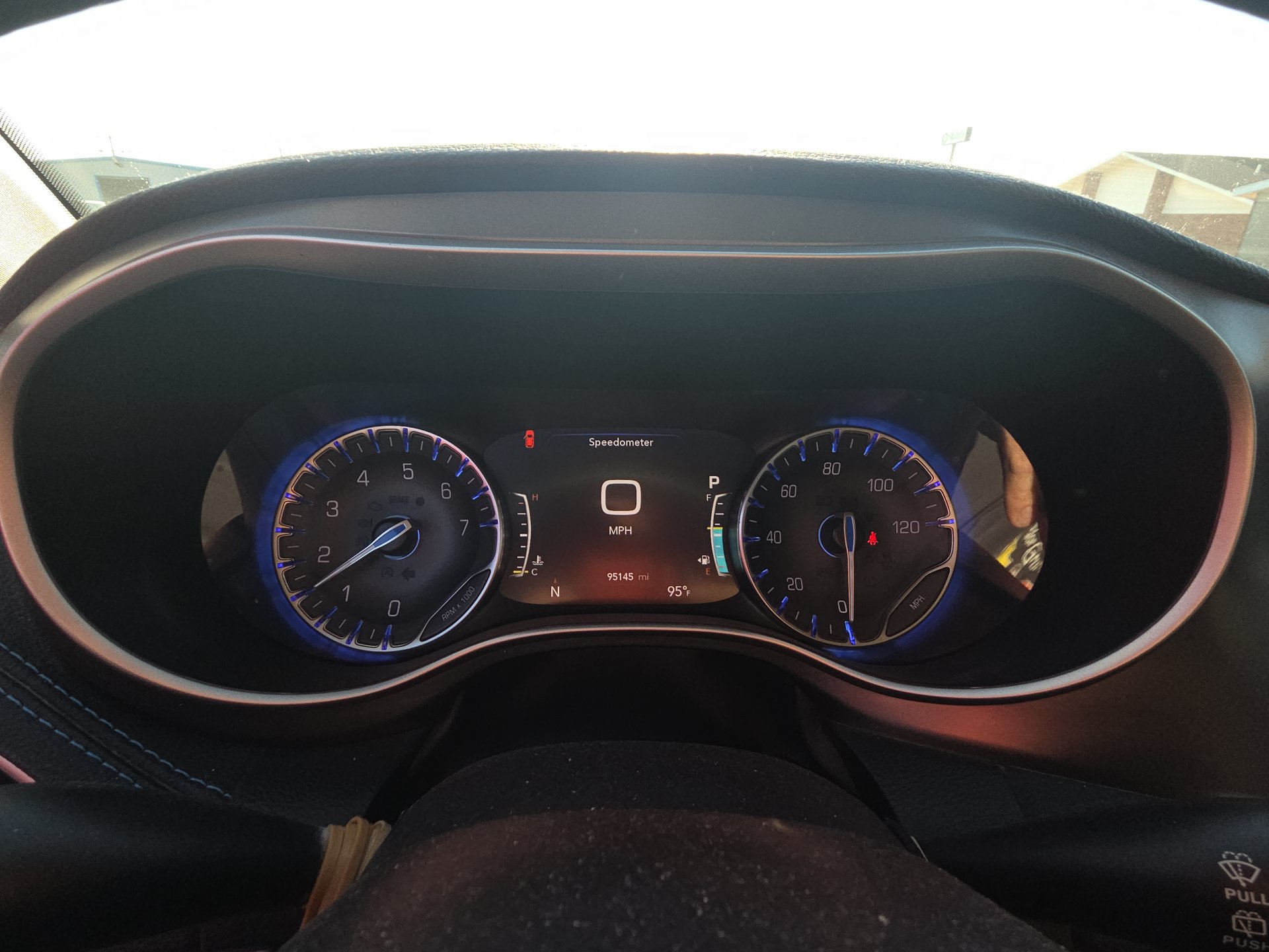 Used 2021 Chrysler Pacifica Touring FWD image 9