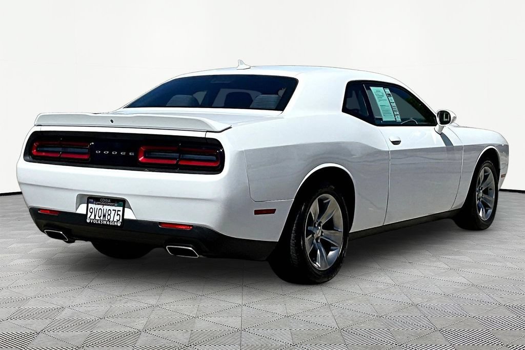 Used 2019 Dodge Challenger SXT RWD image 6