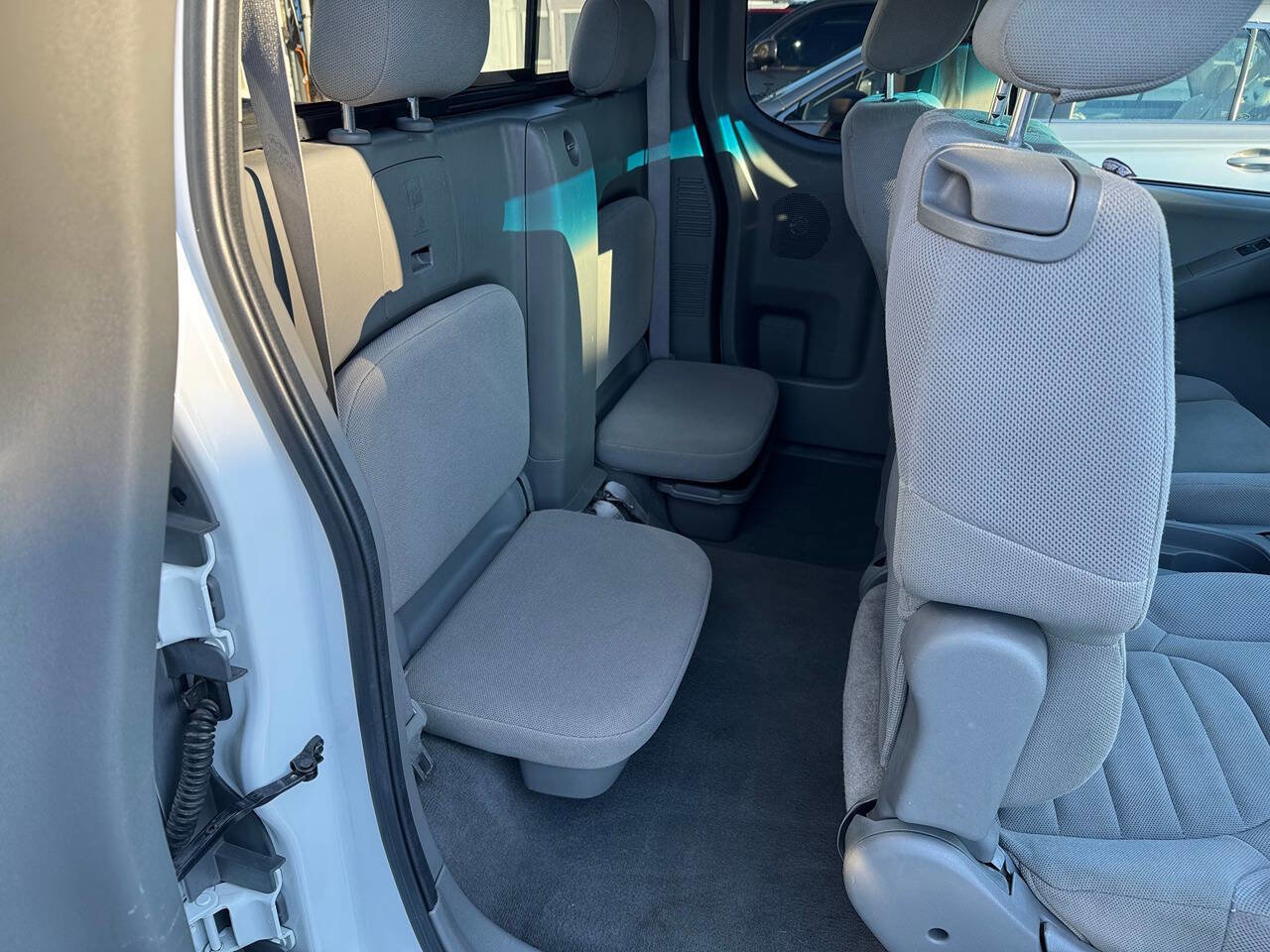 Used 2008 Nissan Frontier SE w/ Power Pkg image 15