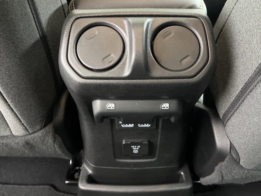 Used 2025 Jeep Wrangler Unlimited Sahara w/ Safety Group AWD/4WD image 24