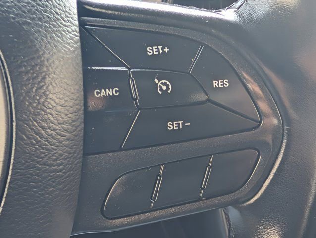 Used 2023 Dodge Challenger SXT image 21