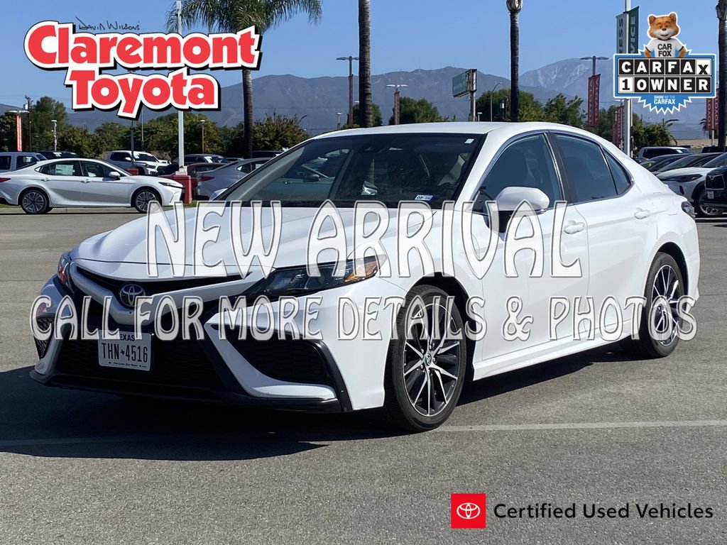 Certified 2023 Toyota Camry SE FWD image 1