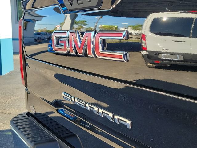 Used 2026 GMC Sierra 1500 SLT image 7