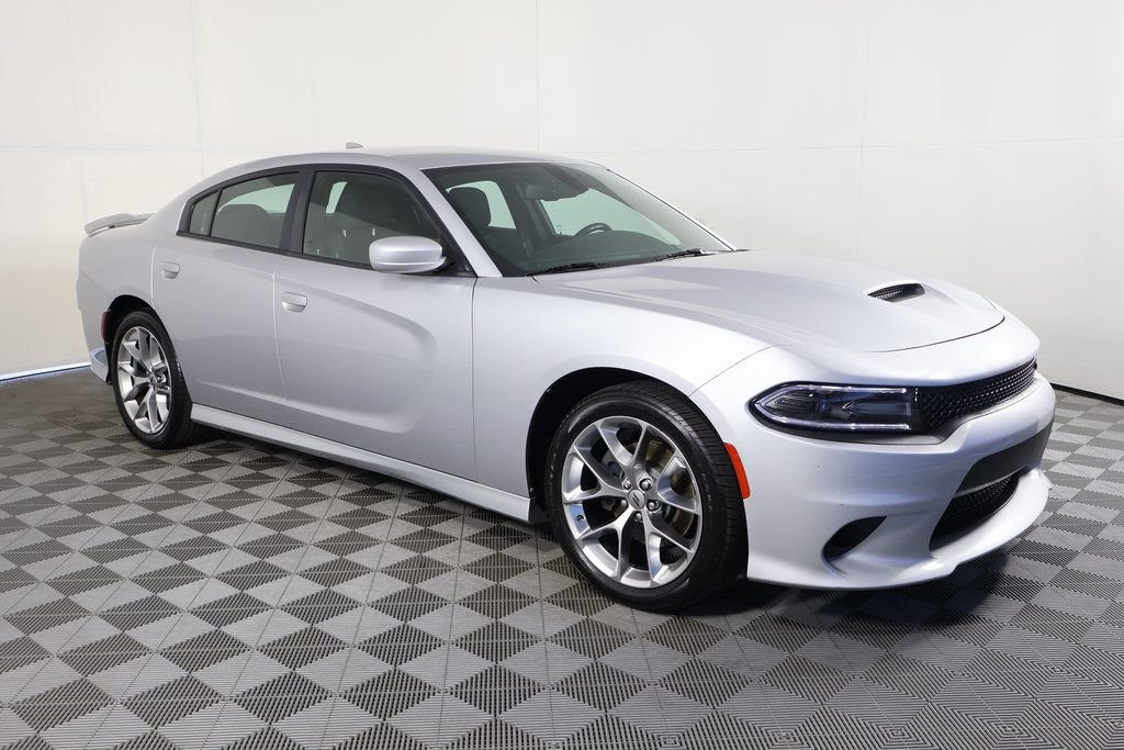 Used 2020 Dodge Charger GT RWD image 3