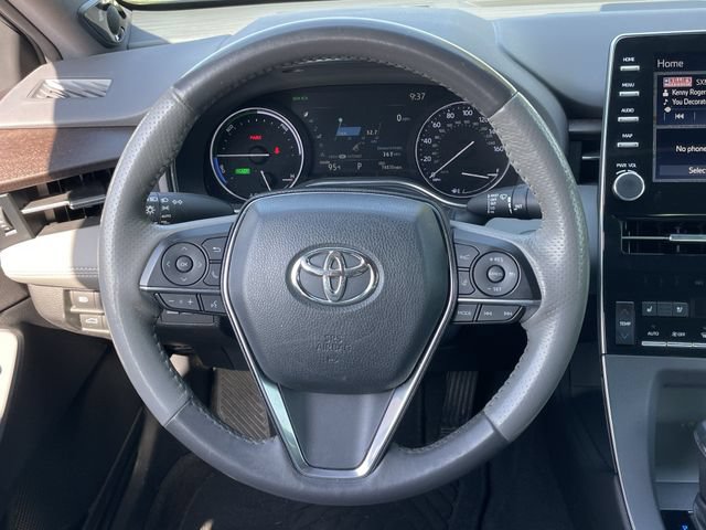 Used 2021 Toyota Avalon Limited FWD image 12