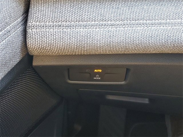 Certified 2025 Volkswagen Tiguan S image 31