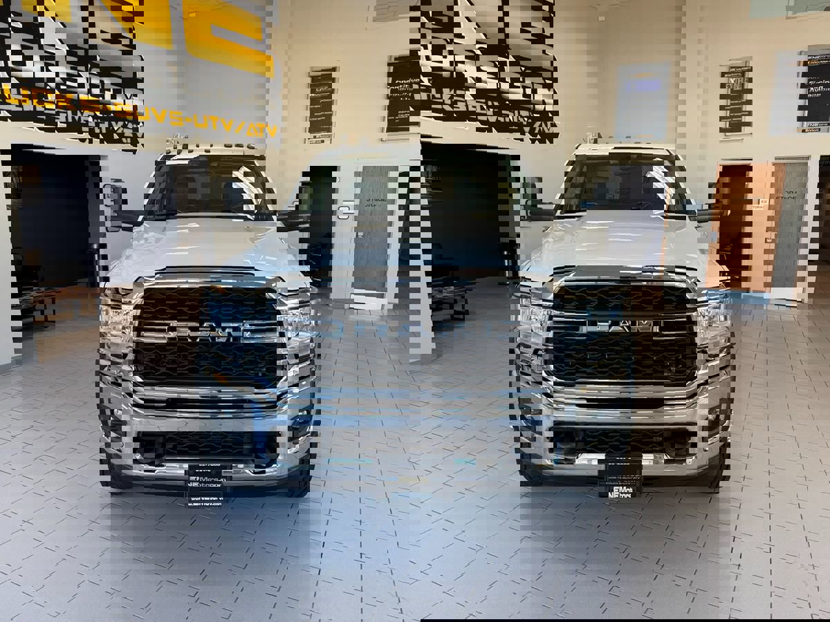 Used 2019 RAM 5500 Tradesman w/ Ambulance Prep Group image 3