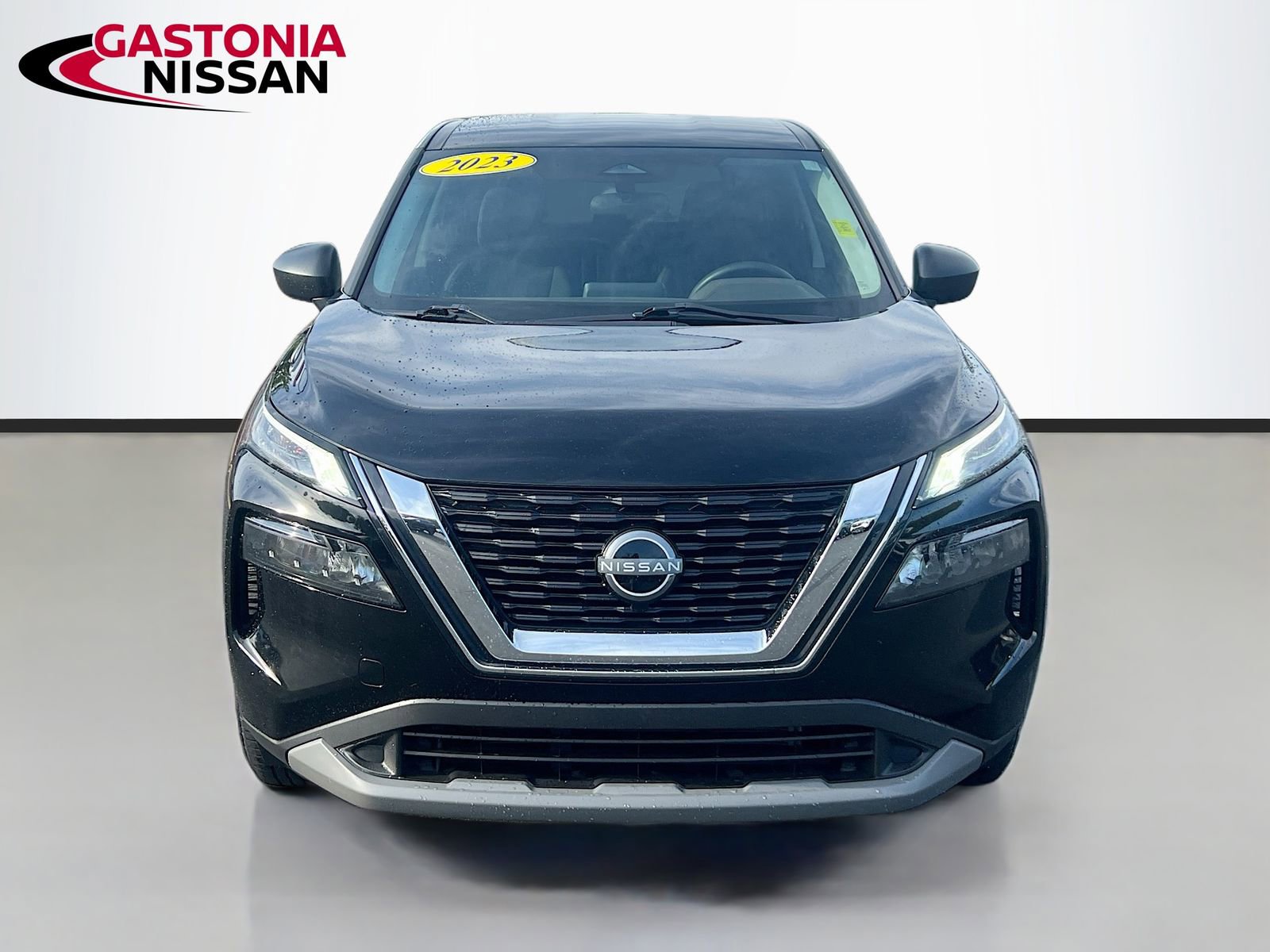 Used 2023 Nissan Rogue S video 2
