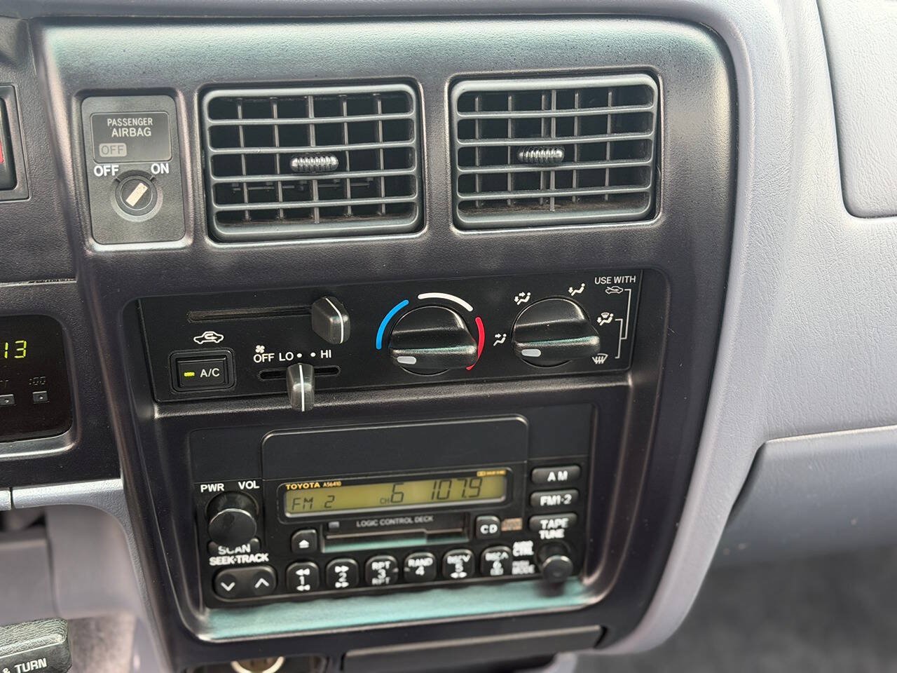 Used 2000 Toyota Tacoma 4x4 Regular Cab image 39