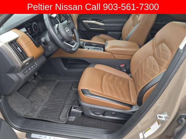 Used 2024 Nissan Pathfinder Platinum image 20