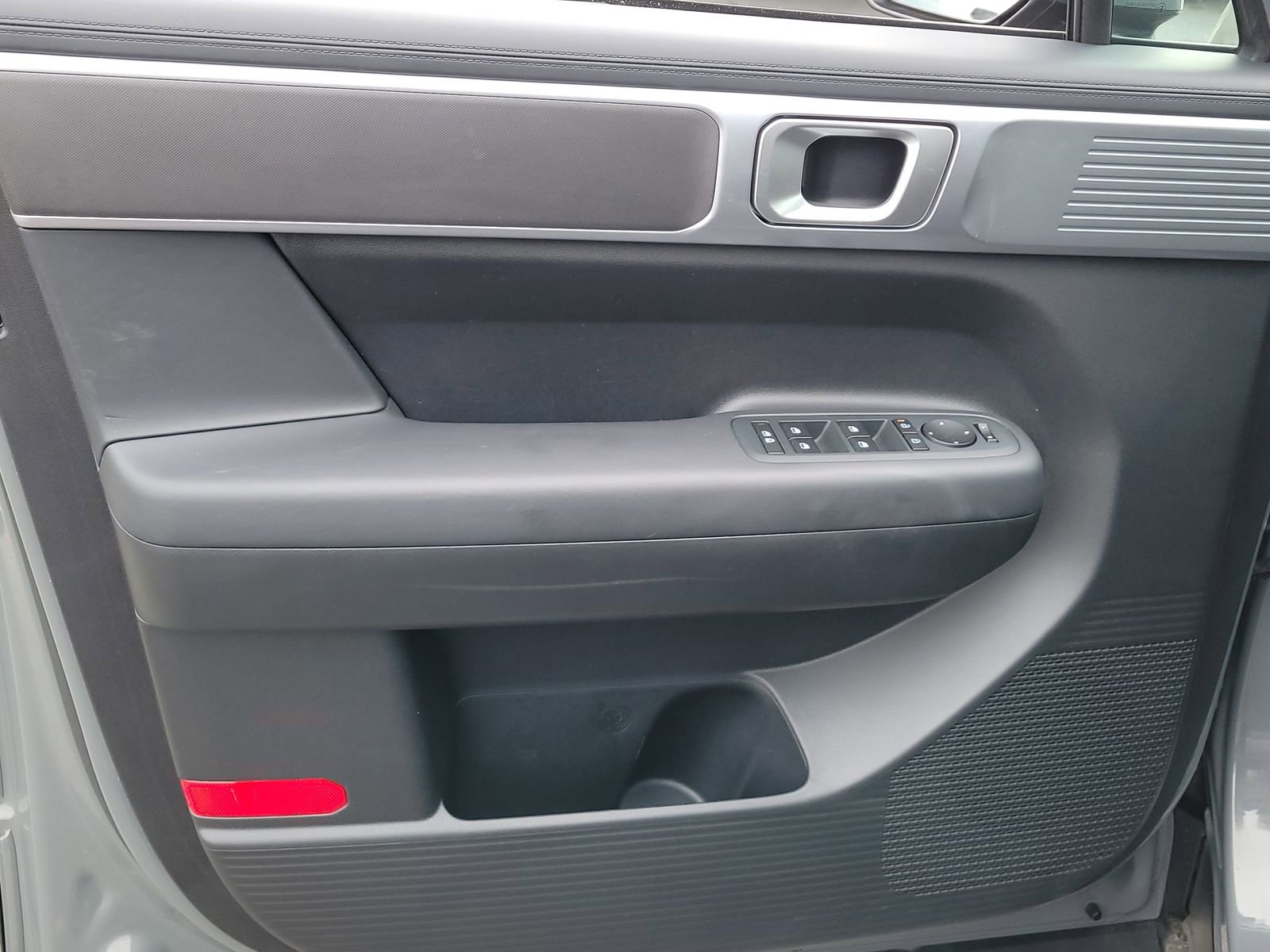 Used 2024 Hyundai Santa Fe SE image 10