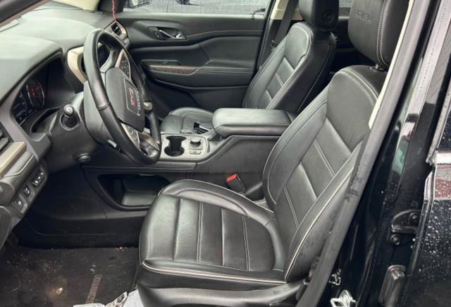 Used 2023 GMC Acadia Denali w/ Denali Technology Package image 2