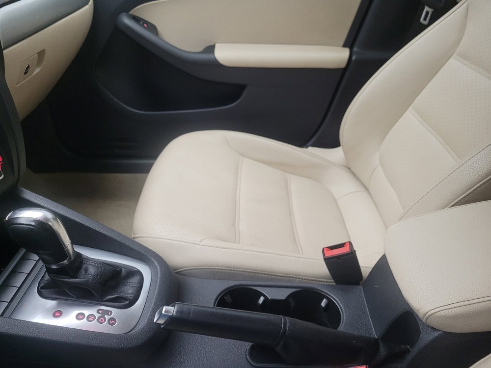 Used 2013 Volkswagen Jetta SE image 26