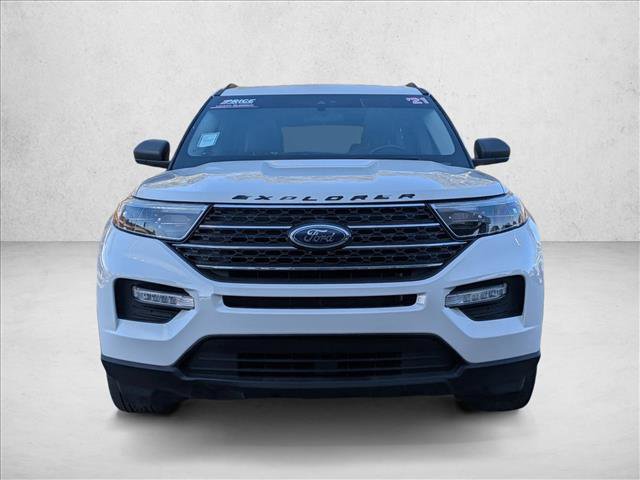 Used 2021 Ford Explorer XLT w/ Equipment Group 202A AWD/4WD image 2