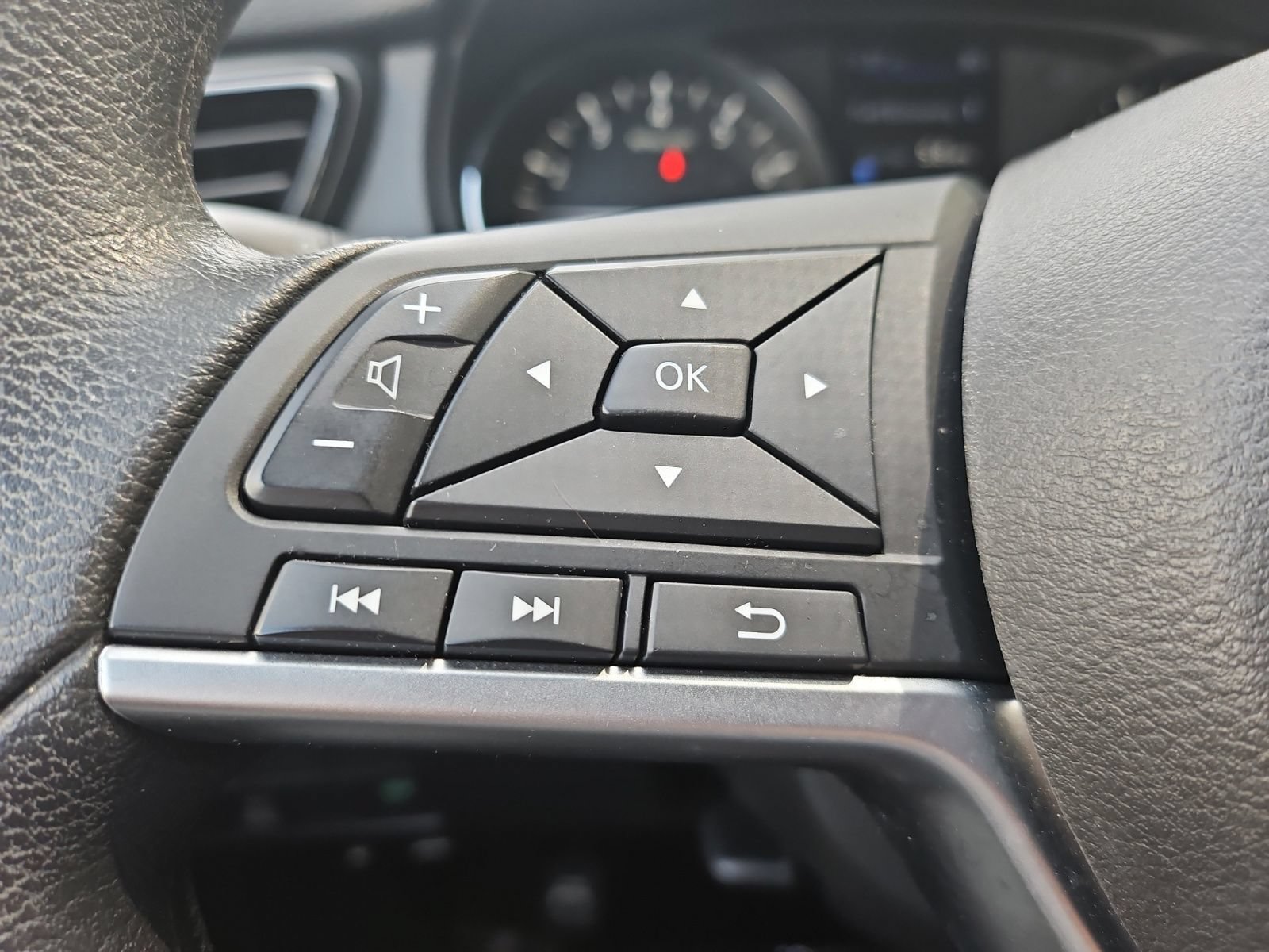 Used 2019 Nissan Rogue Sport S w/ Appearance Package AWD/4WD image 29