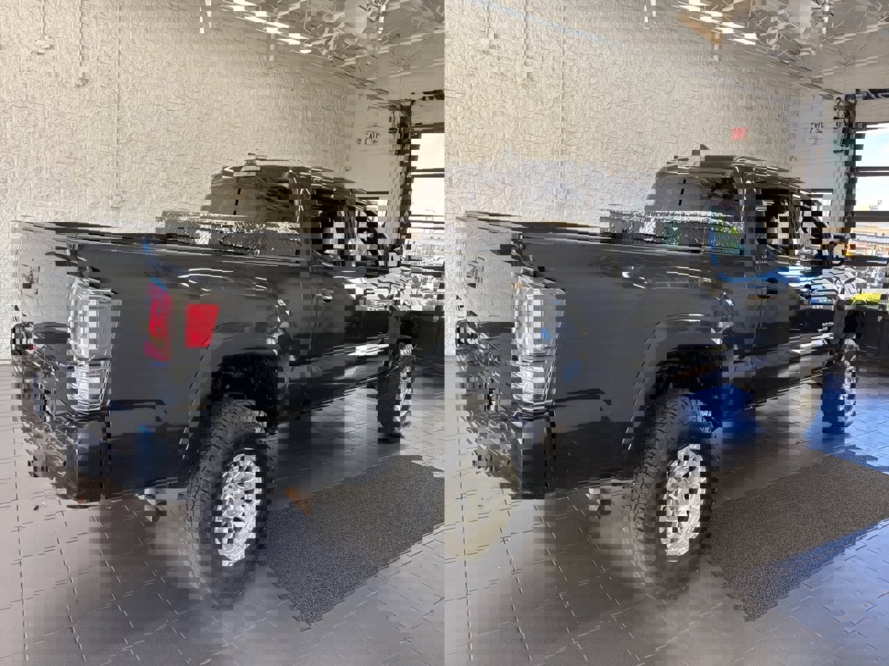 Certified 2021 Toyota Tacoma Limited image 8