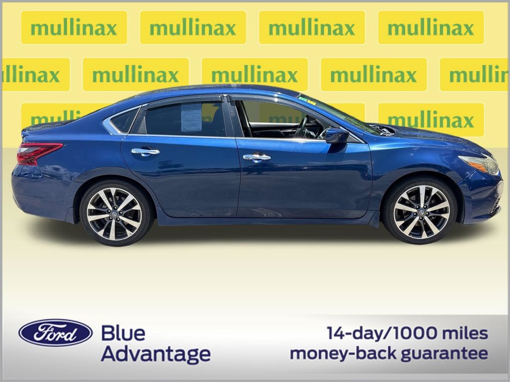 Used 2017 Nissan Altima 2.5 SR FWD image 2