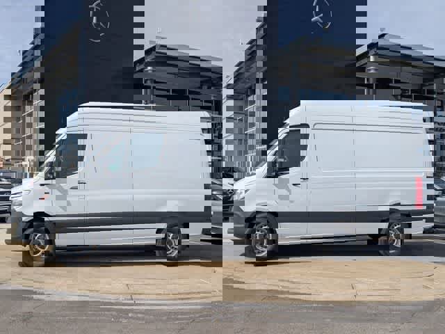 Used 2024 Mercedes-Benz eSprinter 170 Cargo image 6