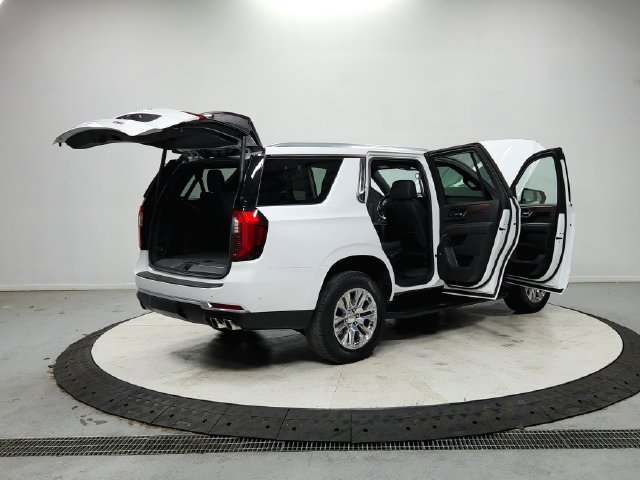 Used 2025 GMC Yukon Denali RWD image 16