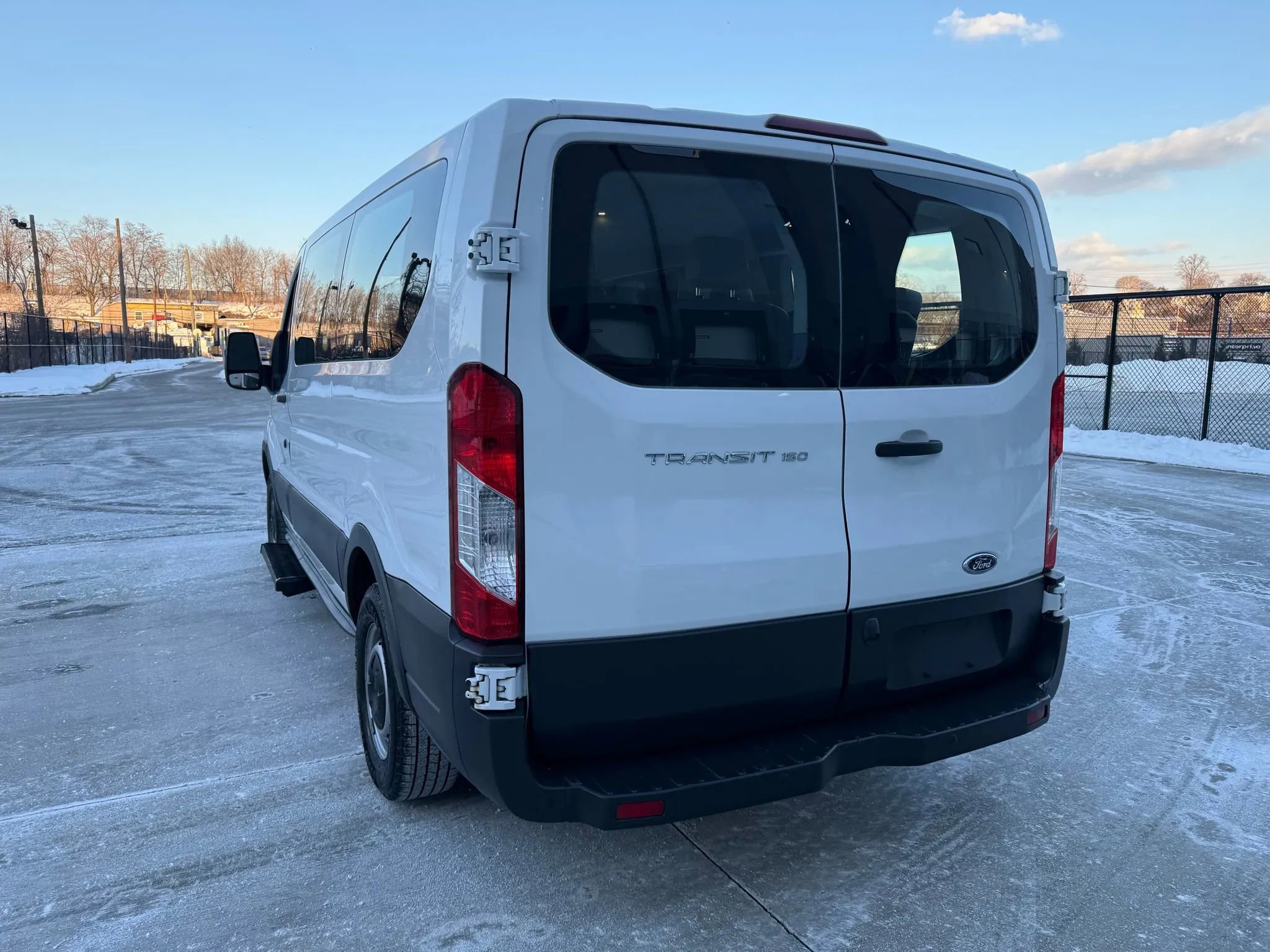 Used 2015 Ford Transit 150 XL image 8