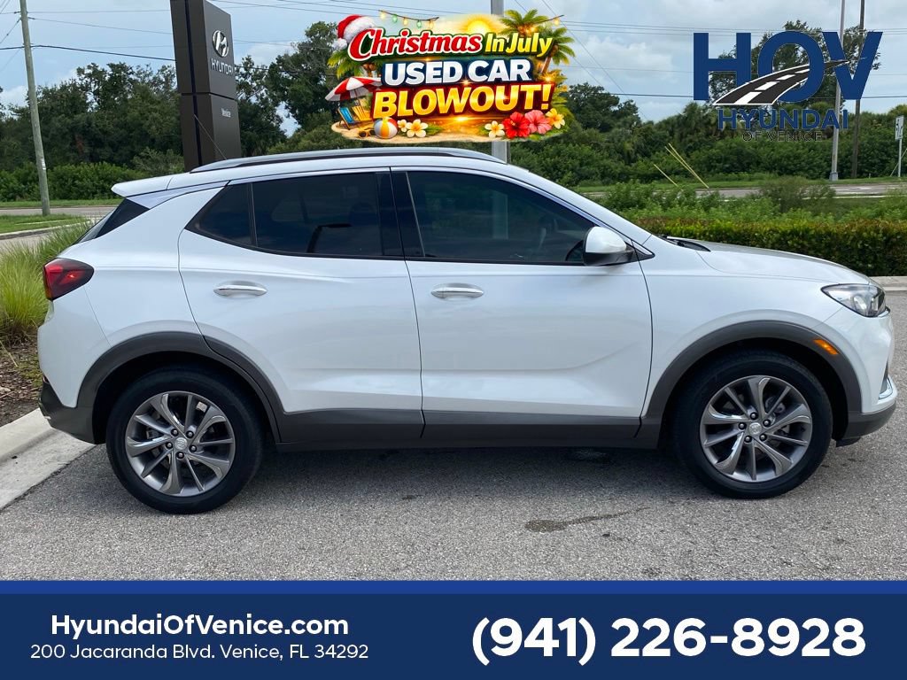 Used 2022 Buick Encore GX Essence w/ Experience Buick Package FWD image 40
