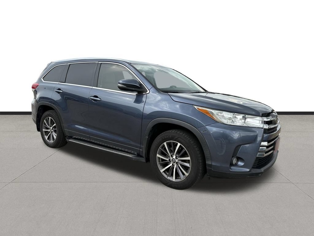 Used 2018 Toyota Highlander XLE FWD image 7