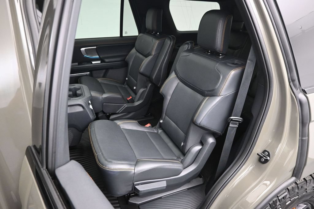 Used 2025 Ford Expedition Tremor AWD/4WD image 13