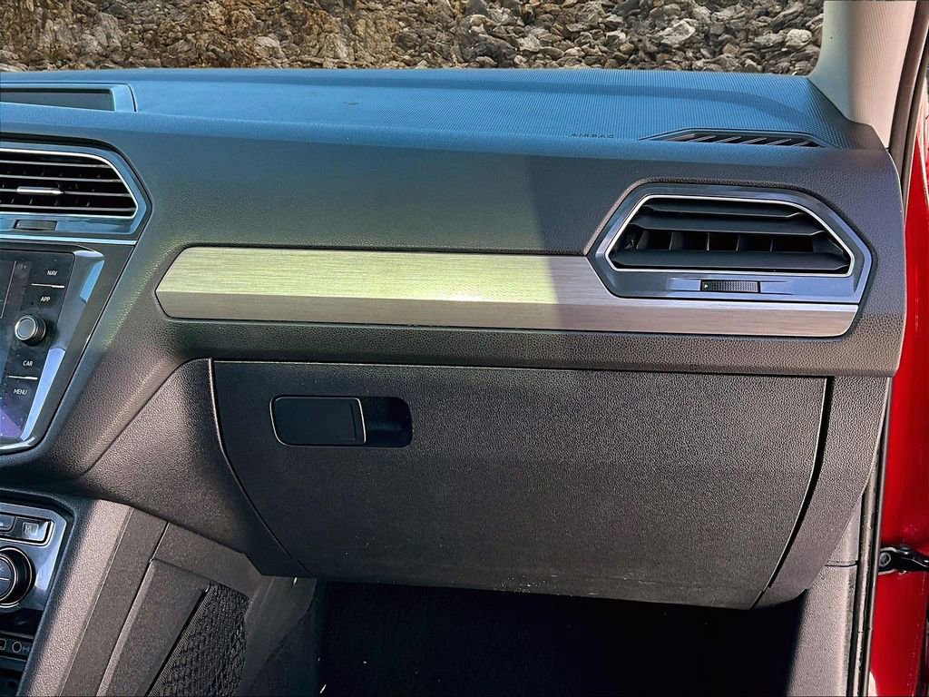 Used 2019 Volkswagen Tiguan SEL image 12