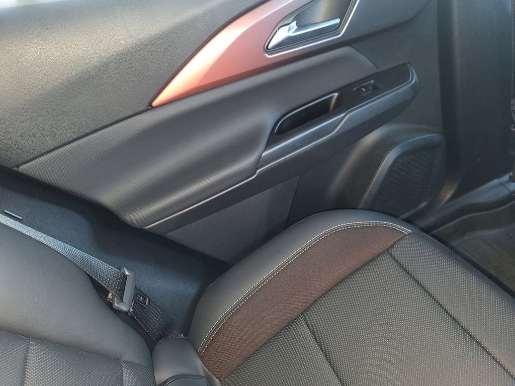 Used 2025 Chevrolet Equinox EV RS AWD/4WD image 15
