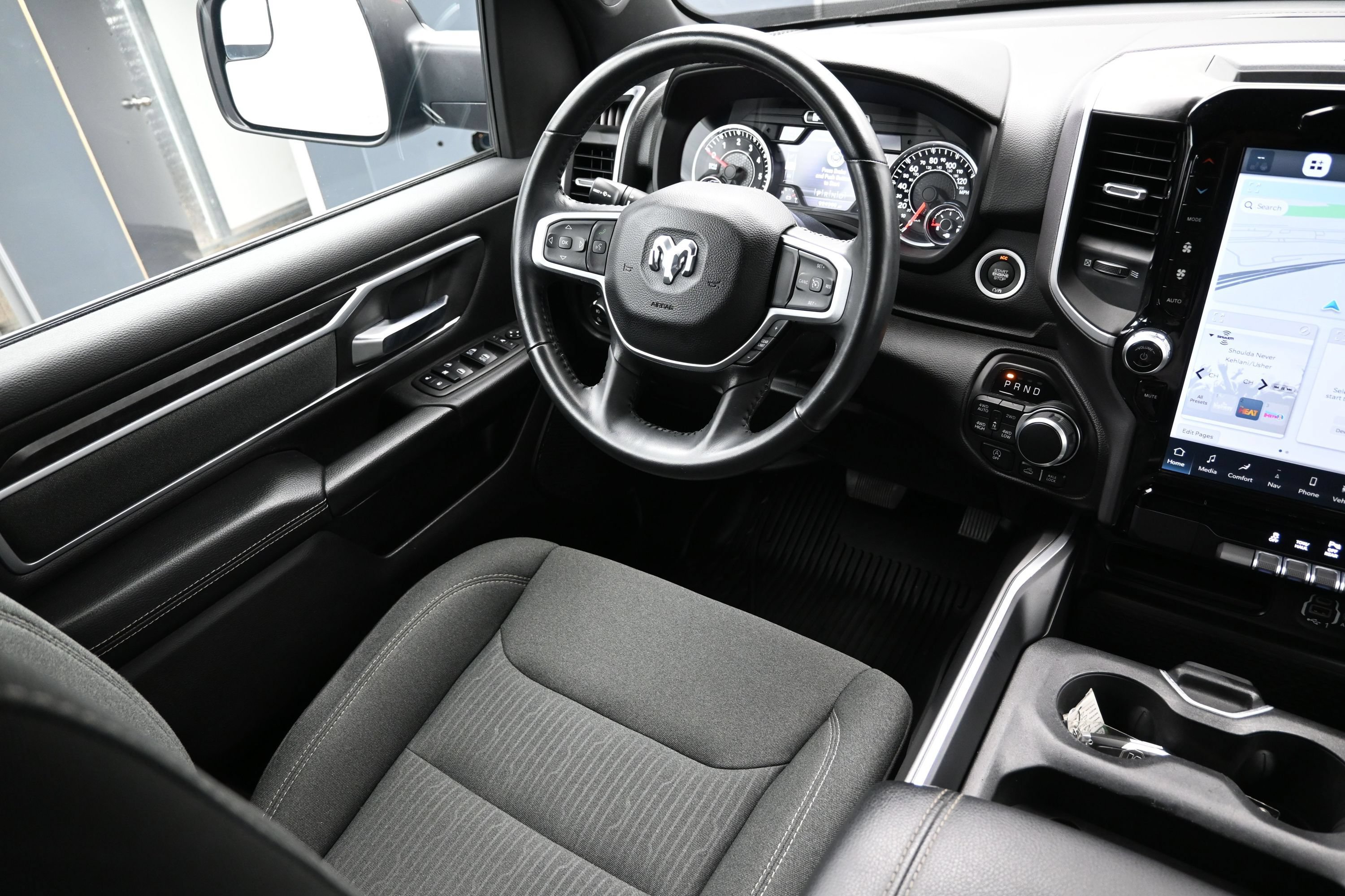 Used 2023 RAM 1500 Big Horn AWD/4WD image 24
