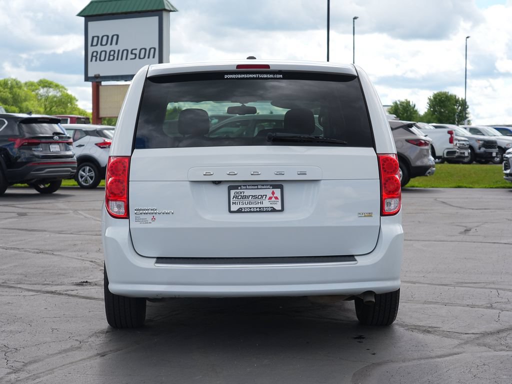 Used 2018 Dodge Grand Caravan SE w/ UConnect Hands-Free Group FWD image 4