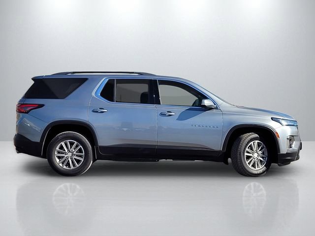 Used 2023 Chevrolet Traverse LT image 3